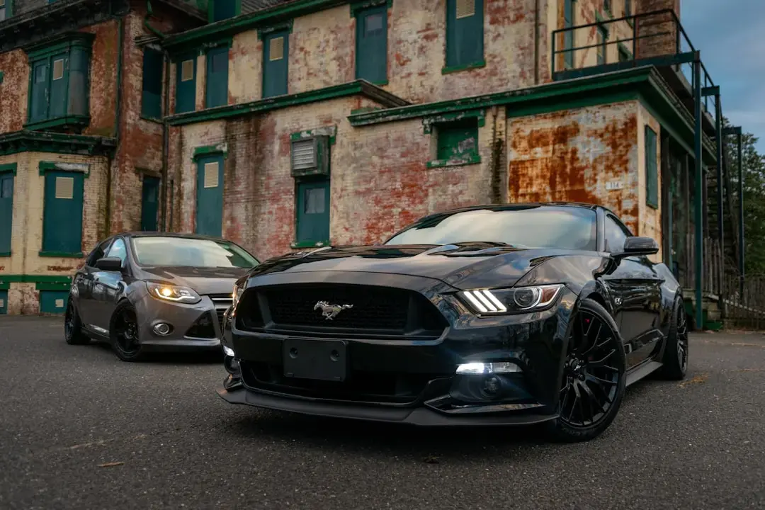 Mustang Sedan: V8 Hibrid, o Mișcare Strategică Ford?