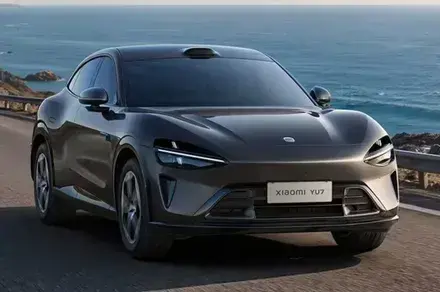 SUV-ul electric accesibil al Xiaomi depășește Tesla Model
