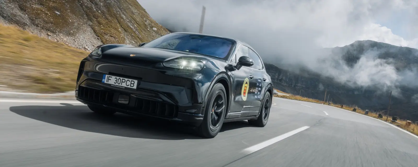 Test complet cu noul Porsche Cayenne electric: autonomie și consum pe mii de kilometri